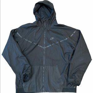 Nike Men’s Workout/Running Windbreaker Zip up